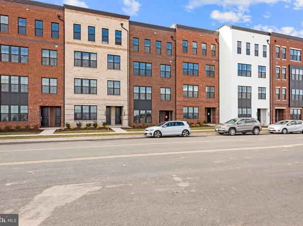 43557 Rivanna Valley Ter, Ashburn, VA 20148