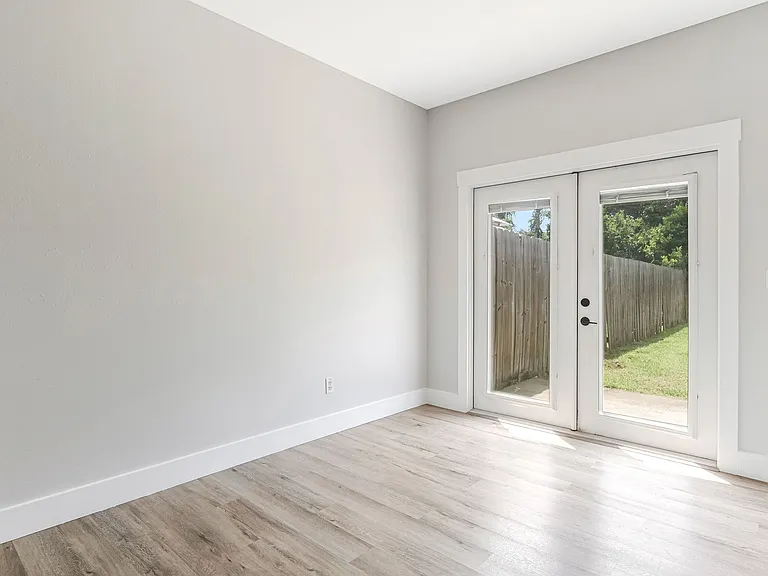 6643 Water St — Photo 7
