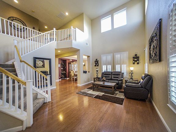 2nd image of 2851 Sandyhills Dr