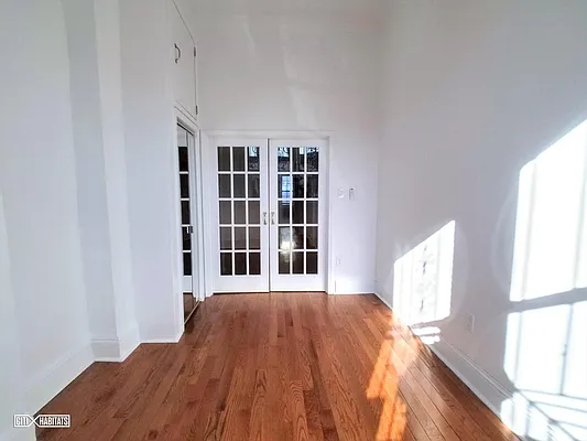 Rented by Citi Habitats | media 12