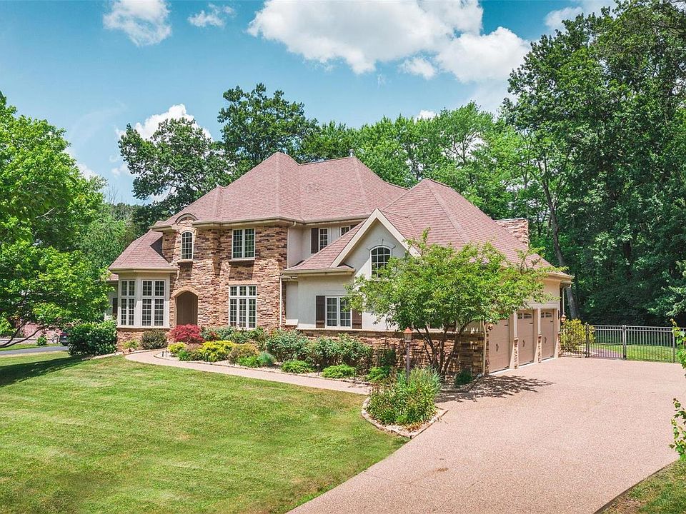 1st image of 15 Paxton Ln