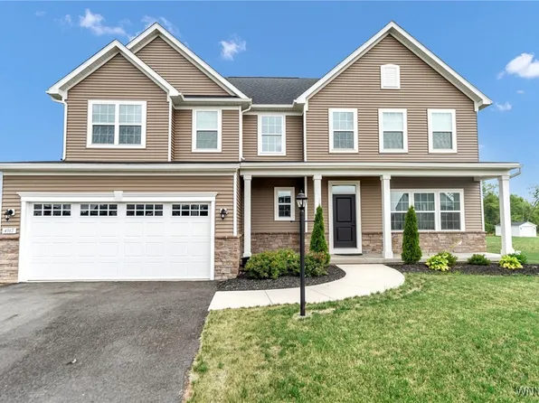 4965 Brauer Dr, Lockport, NY 14094