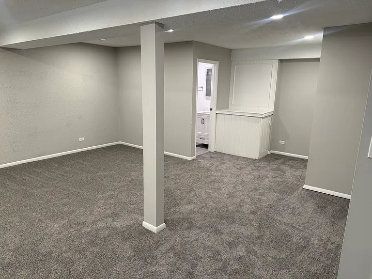 1442 Carriage Ln #2 — Photo 3