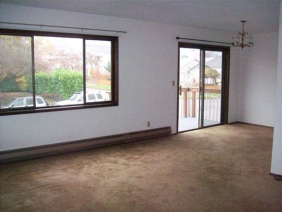 4th image of 402 W Magnolia St APT 4