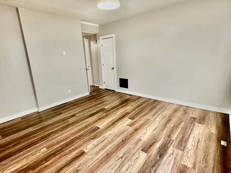 618 E Vine St #B — Photo 19