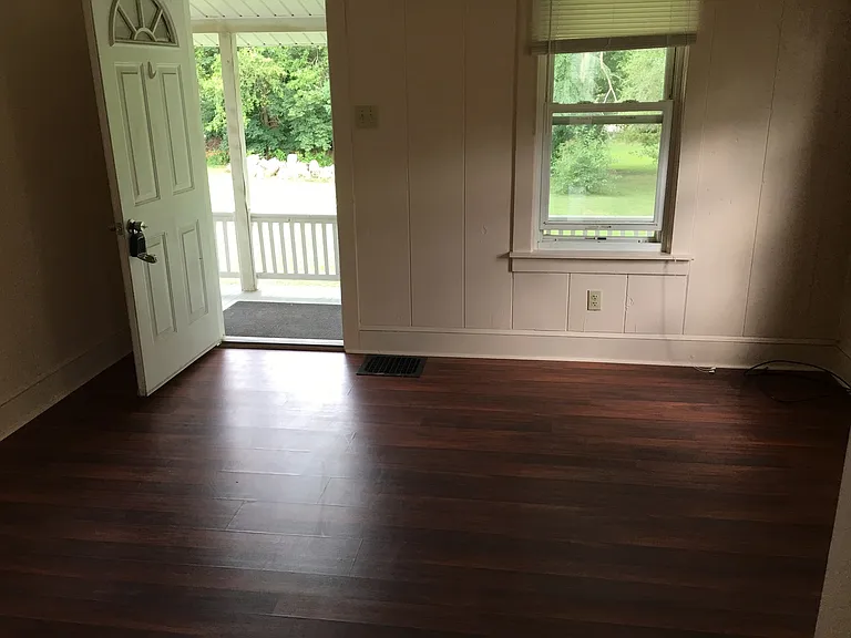 2243 Sunset Ln — Photo 3
