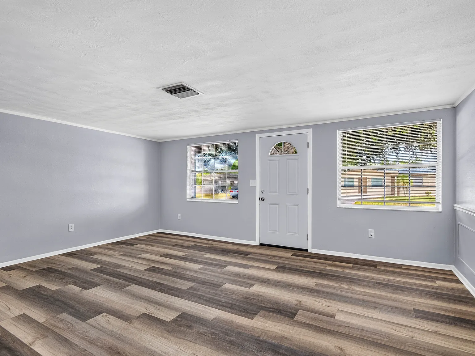4 bed, 1392 sqft, $1,695 — Photo 3
