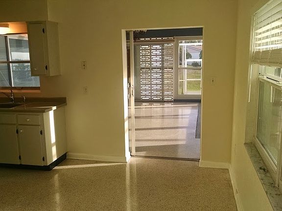 5th image of 1344 Highland Park Dr S