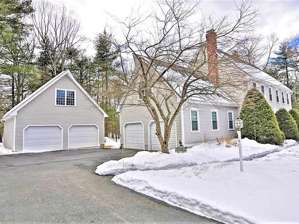 1st image of 24 Lockewood Dr