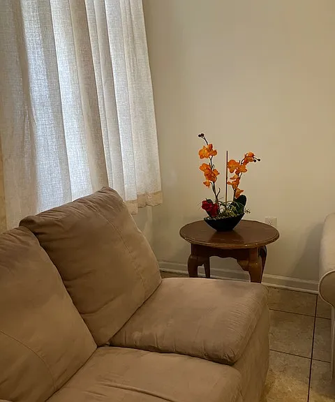 3313 Carondelet St #B — Photo 11