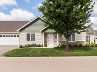 2035 Somerset Ln UNIT 2035, Sycamore, IL 60178