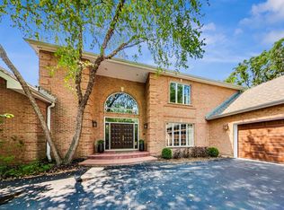 23750 N Elm Rd, Lincolnshire, IL 60069