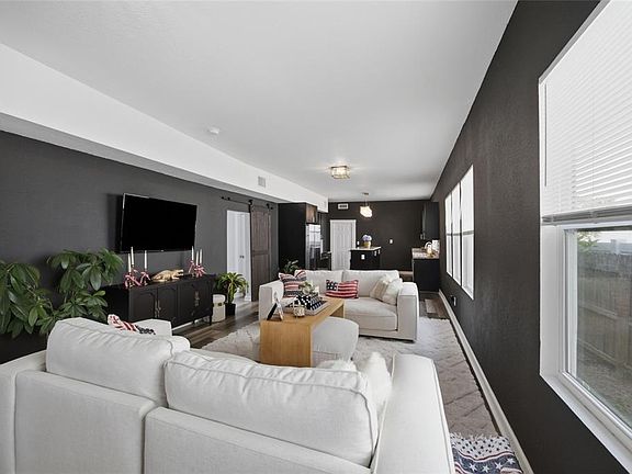 3rd image of 2132 W BEACH STREET