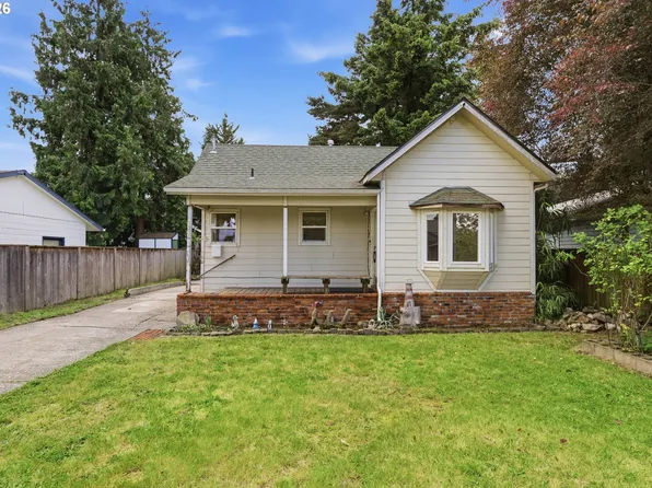 6334 NE Hassalo St, Portland, OR 97213