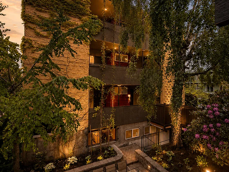 Barrett Square Apartments: Your Ideal Urban Home — Photo 25