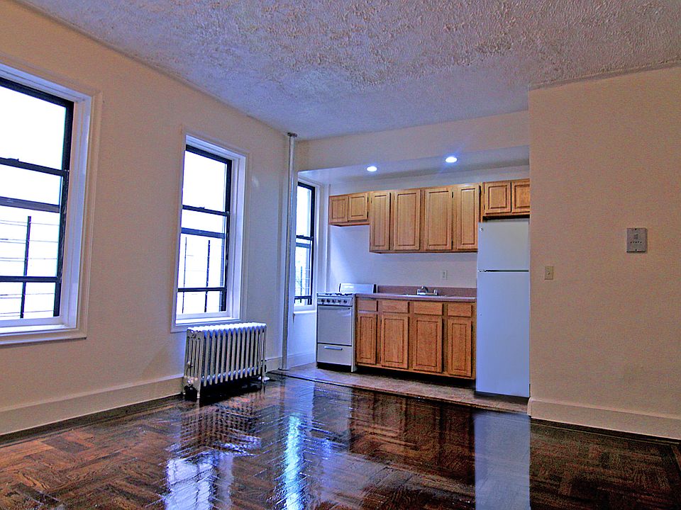 2nd image of 47 Featherbed Ln APT 4J