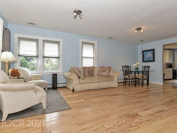 5th image of 608 Westwood Ave