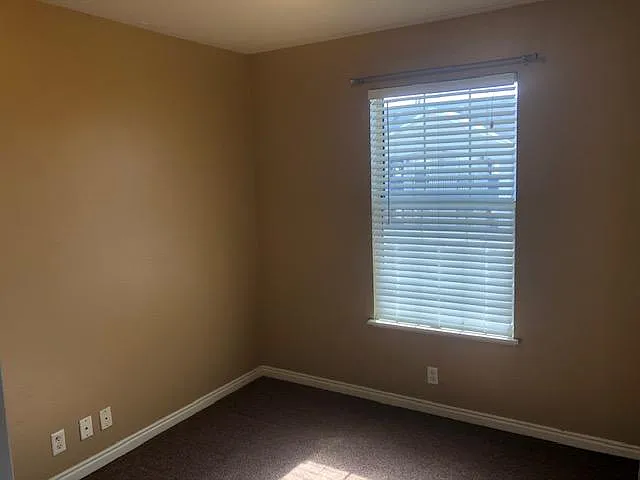 915 N 500 W #24 — Photo 15