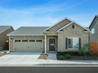 6121 E Garland Ave, Fresno, CA