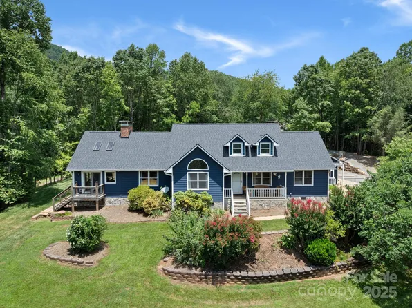 3 Neighborly Dr, Candler, NC 28715