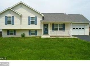 419 Oak Lee Dr, Ranson, WV 25438