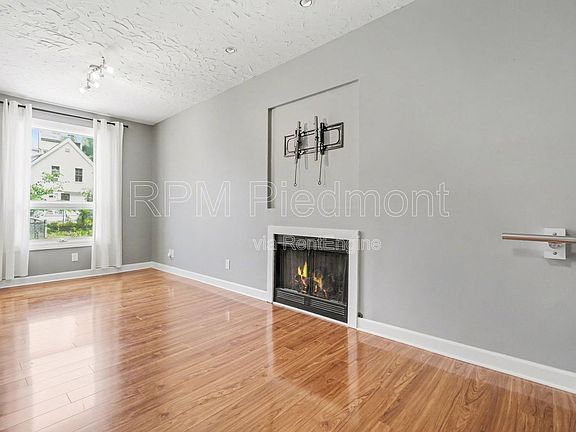 4th image of 751 Piedmont Ave NE APT 13
