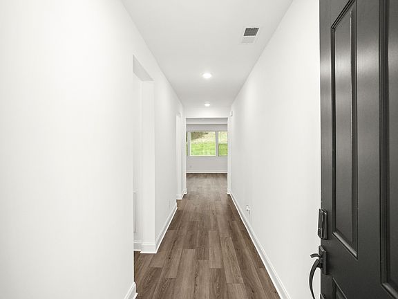 4th image of 1555 Oak Springs Dr
