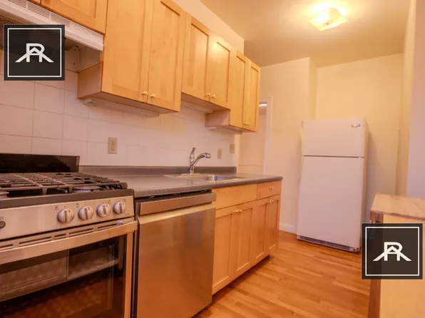 1346 Commonwealth Ave #15, Allston, MA 02134