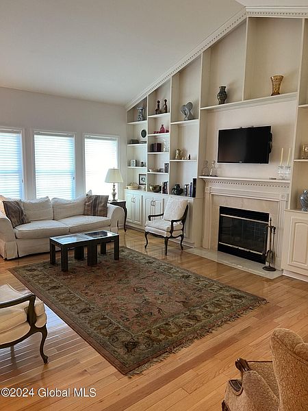 5th image of 51 Oakmont Street