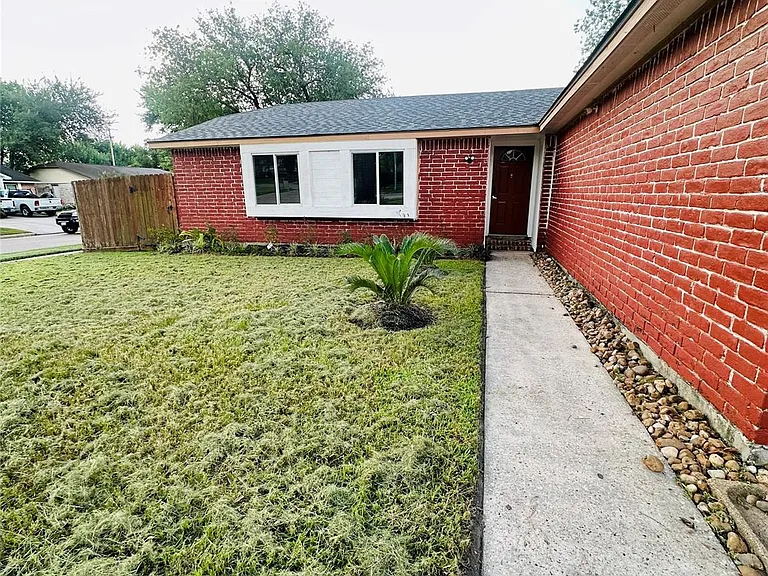 7503 Winkle Wood Ln — Photo 3