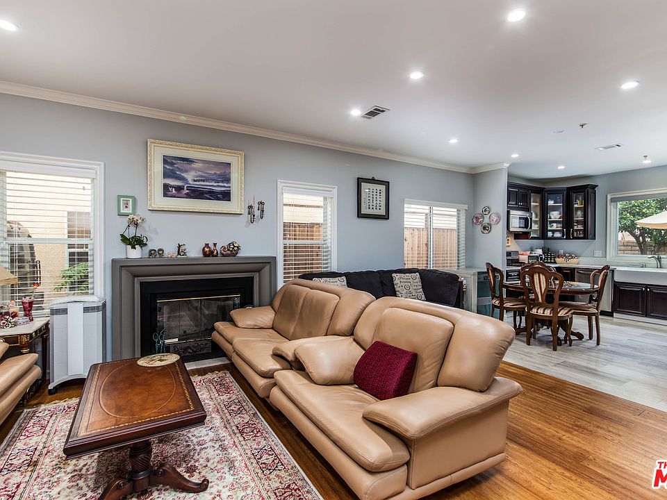1st image of 9413 Burnet Ave #104