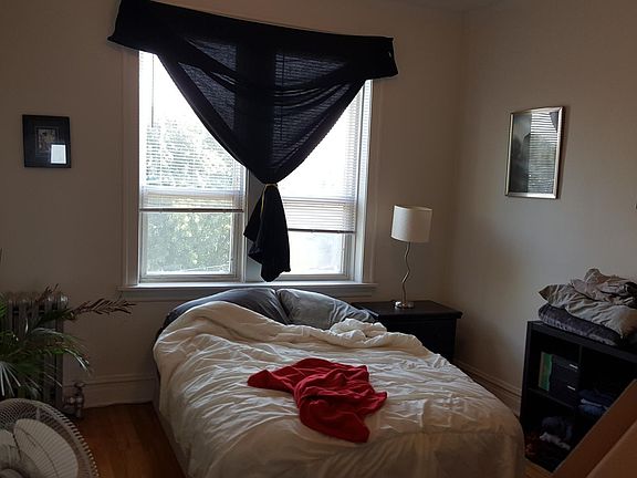 3rd image of 2936 W Wabansia Ave #314
