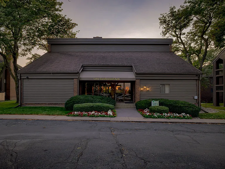 Lake Candlewood Apartments — Photo 13