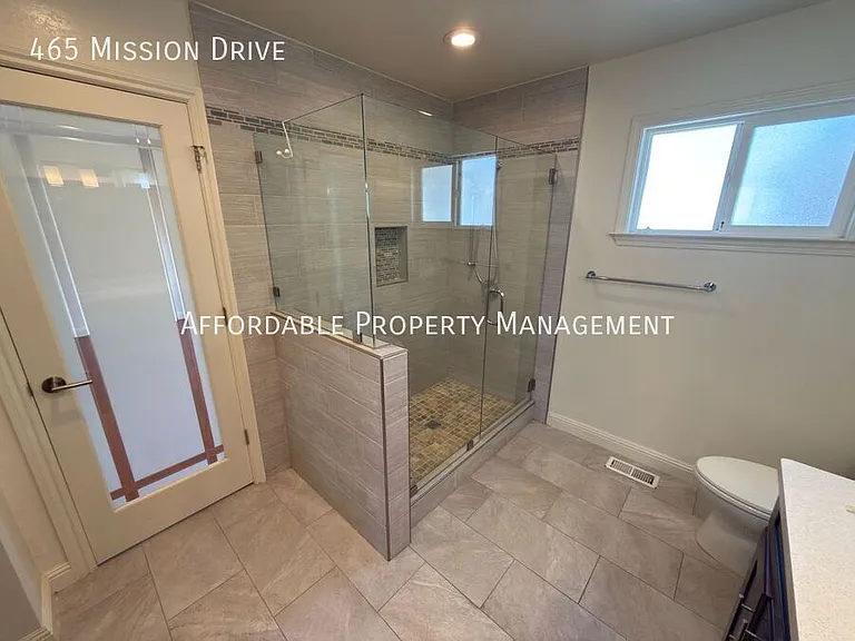 465 Mission Dr — Photo 16