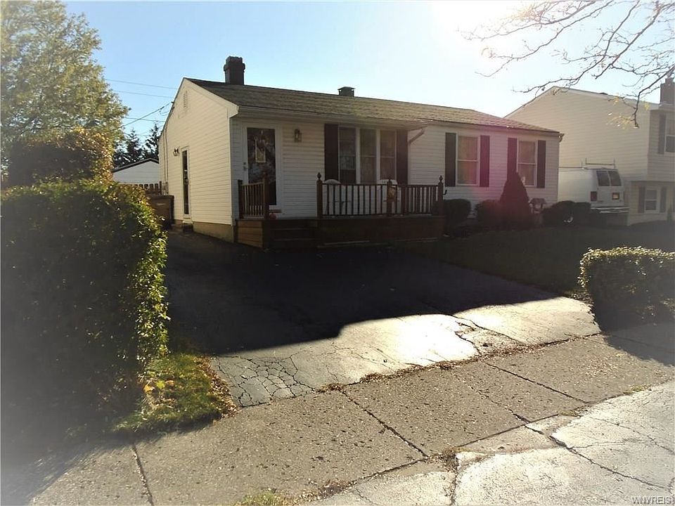 1st image of 139 Autumnwood Dr