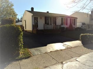 139 Autumnwood Dr, Cheektowaga, NY 14227