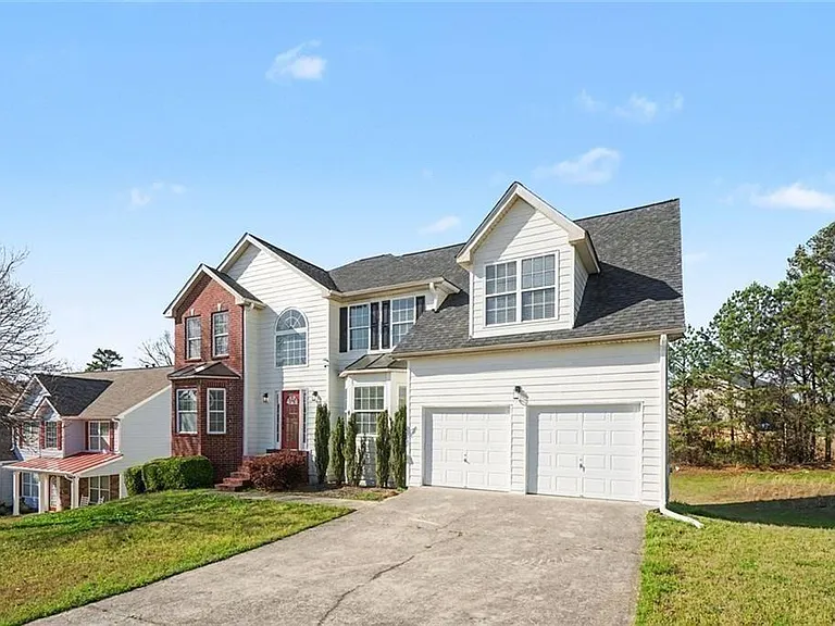 1496 Wilson Manor Cir — Photo 2