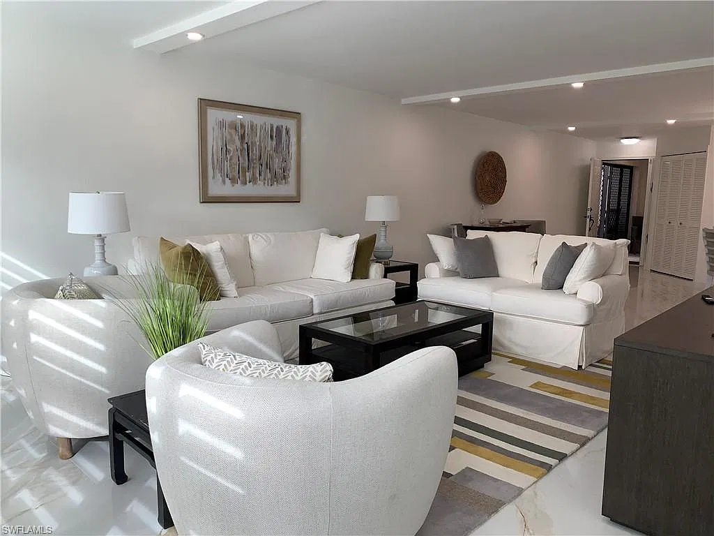 3 bed, 2.0 bath, 1525 sqft, $3,975 — Photo 3