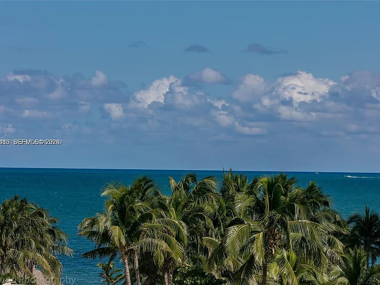 590 Ocean Dr #7C — Photo 32