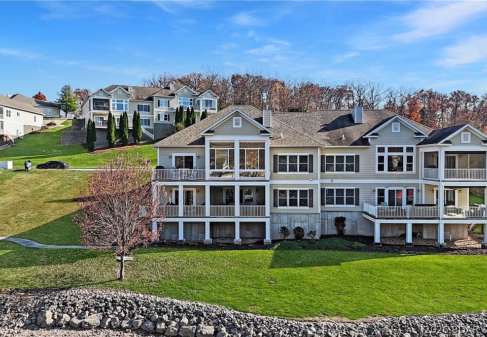 1st image of 115 Pebble Beach Ln