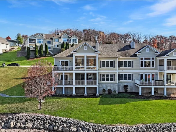 115 Pebble Beach Ln, Lake Ozark, MO 65049