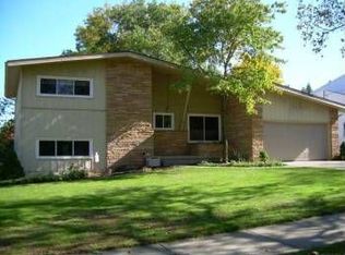 1404 Worcester Dr NE, Grand Rapids, MI 49505
