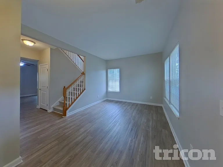 246 Bridgeport Rd — Photo 5