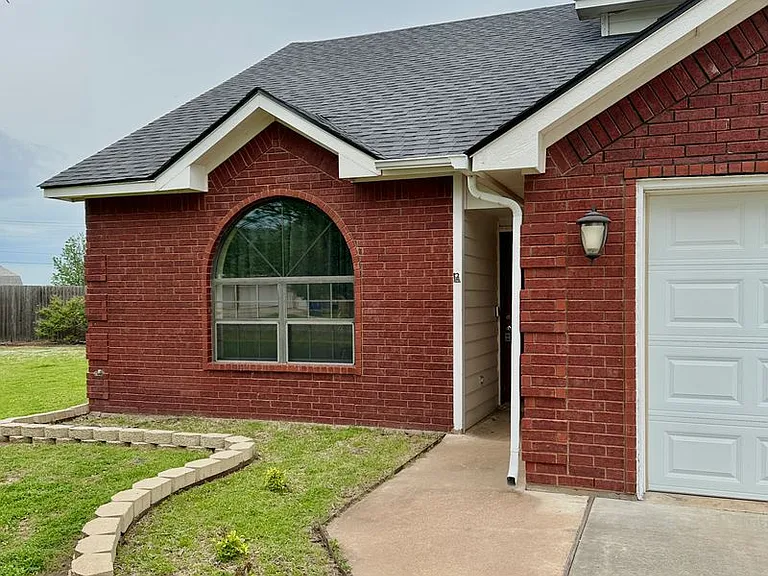 4 NW Havenshire Cir — Photo 2