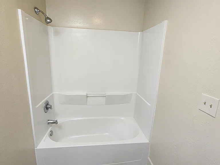 6013 Brett Dr — Photo 24