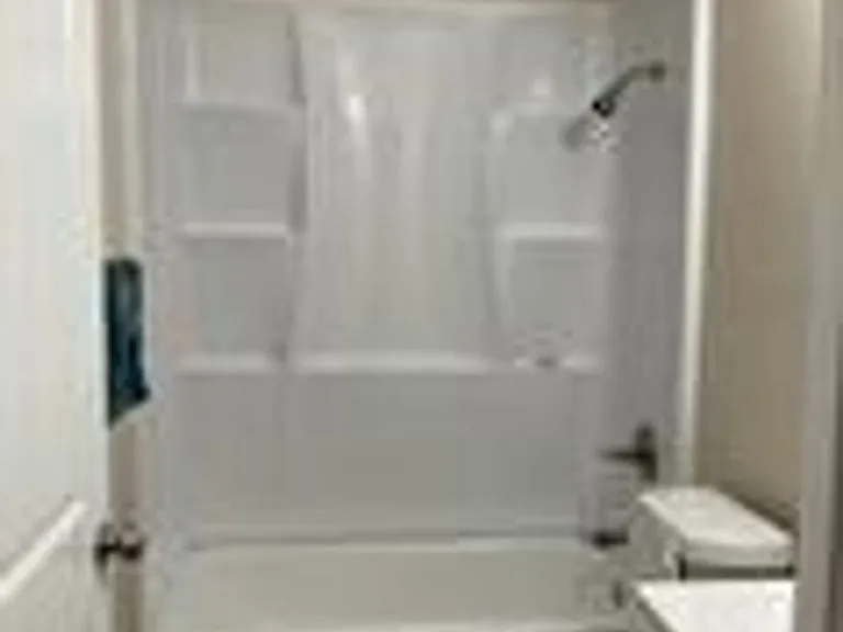 2347 Rhodes Ave — Photo 4