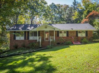 624 Miles Rd, Signal Mountain, TN 37377