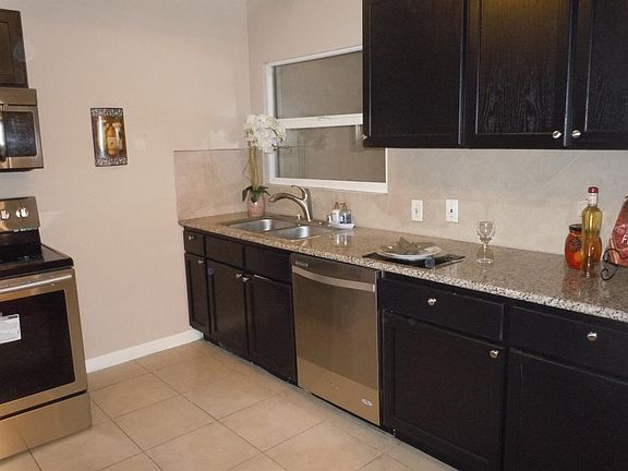 4th image of 4754 E Olive Ave