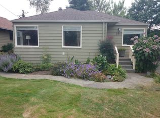 3217 41st Ave SW, Seattle, WA 98116