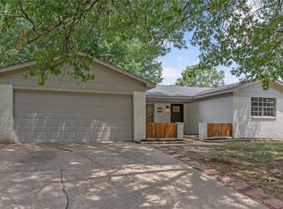 2735 S 115th East Pl, Tulsa, OK 74129